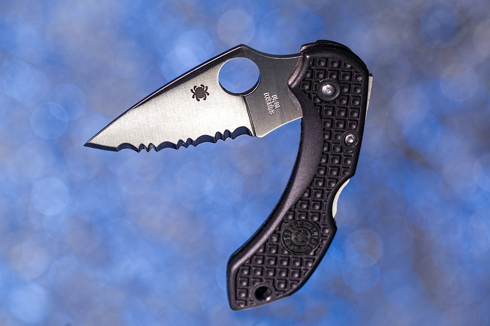folding knife